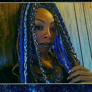 Meet your Posher, Simone